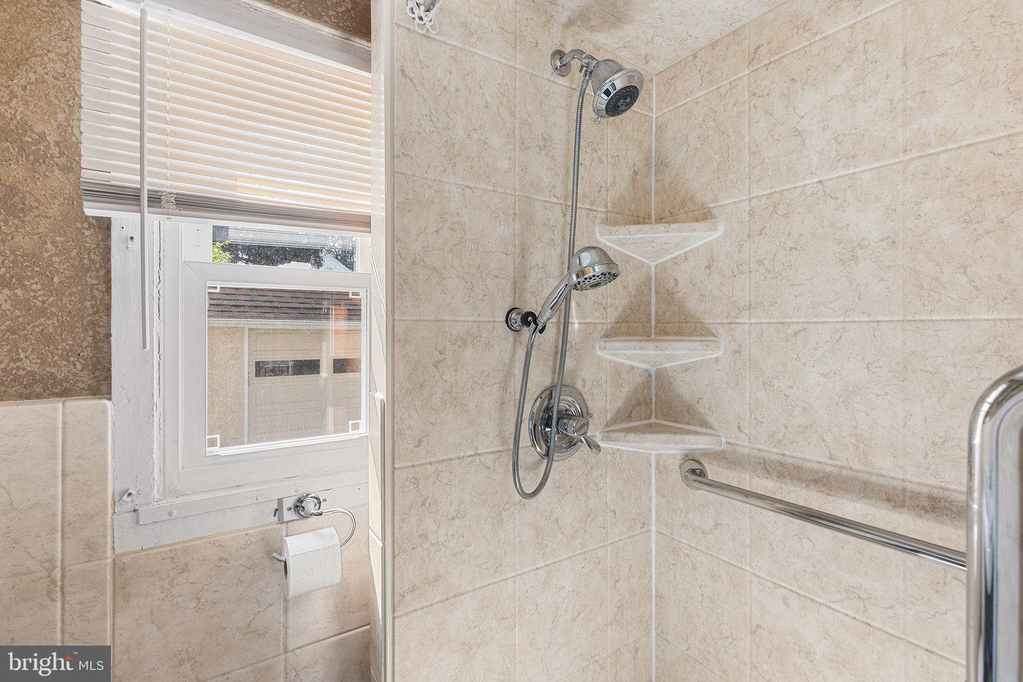 BRYN MAWR - Residential Lease