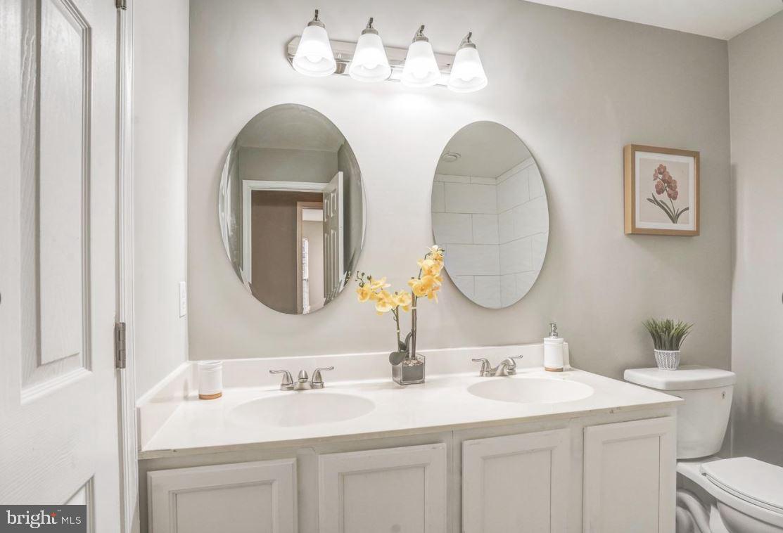 KINGS COUNCIL CONDO - Residential