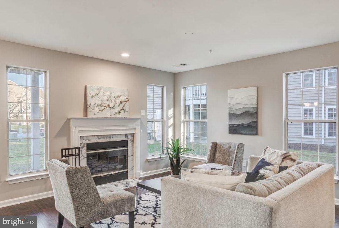 4910 KING PATRICK WAY 201