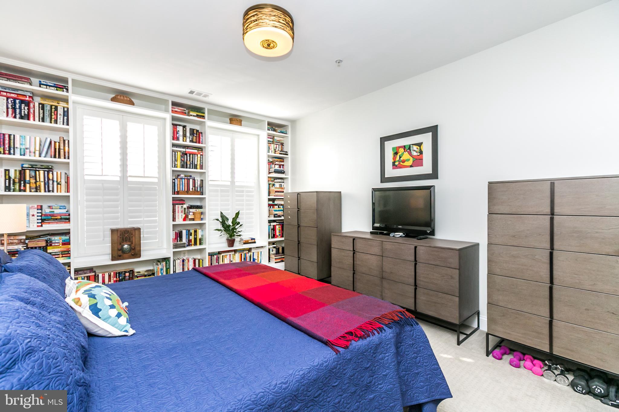 VILLAGE OF RIVER HILL - Residential