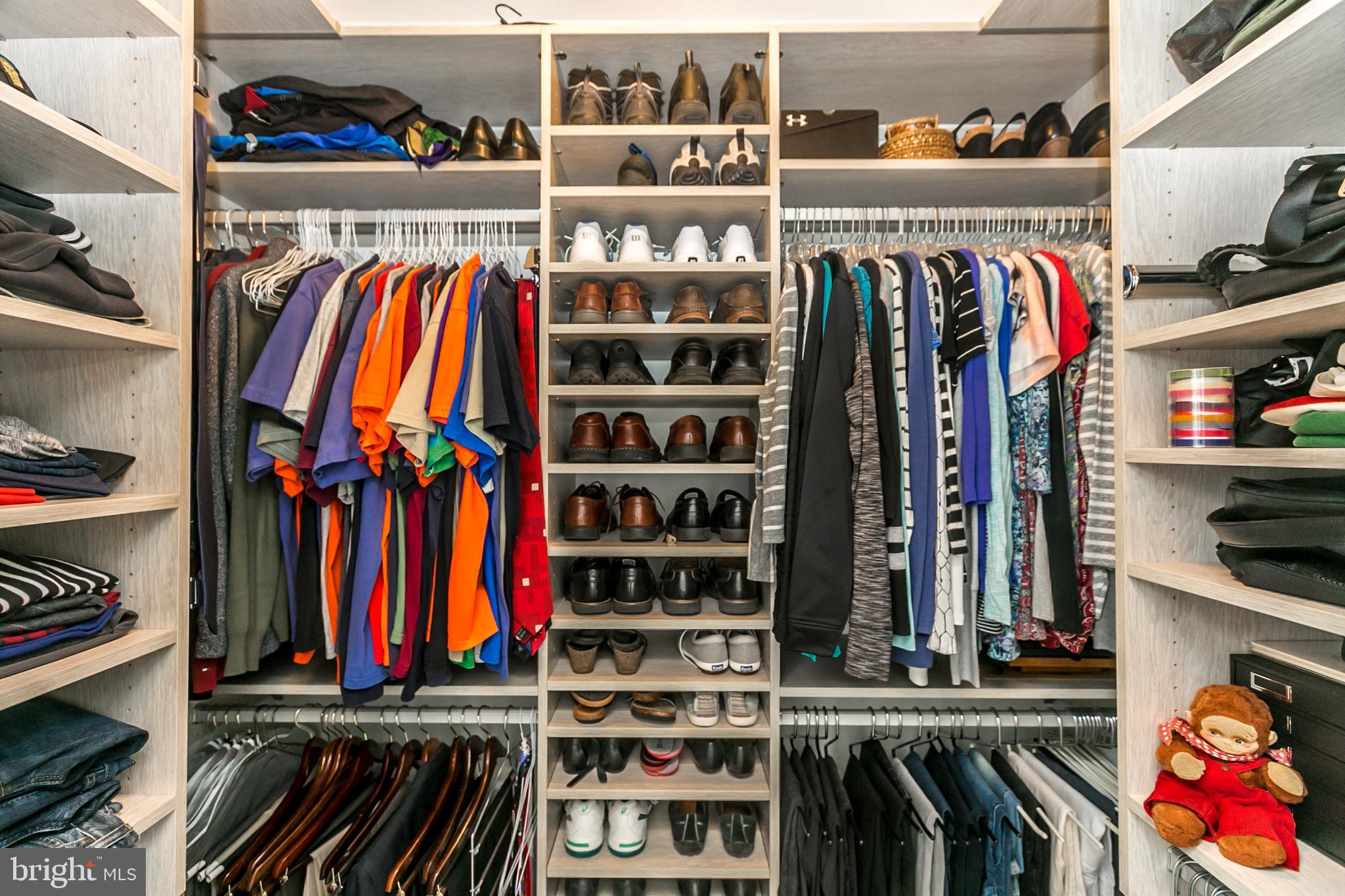 VILLAGE OF RIVER HILL - Residential