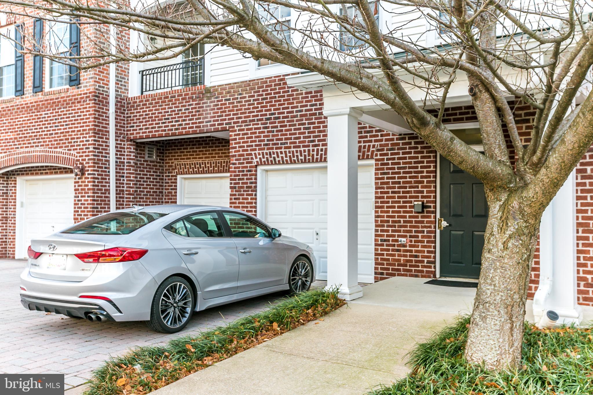 VILLAGE OF RIVER HILL - Residential