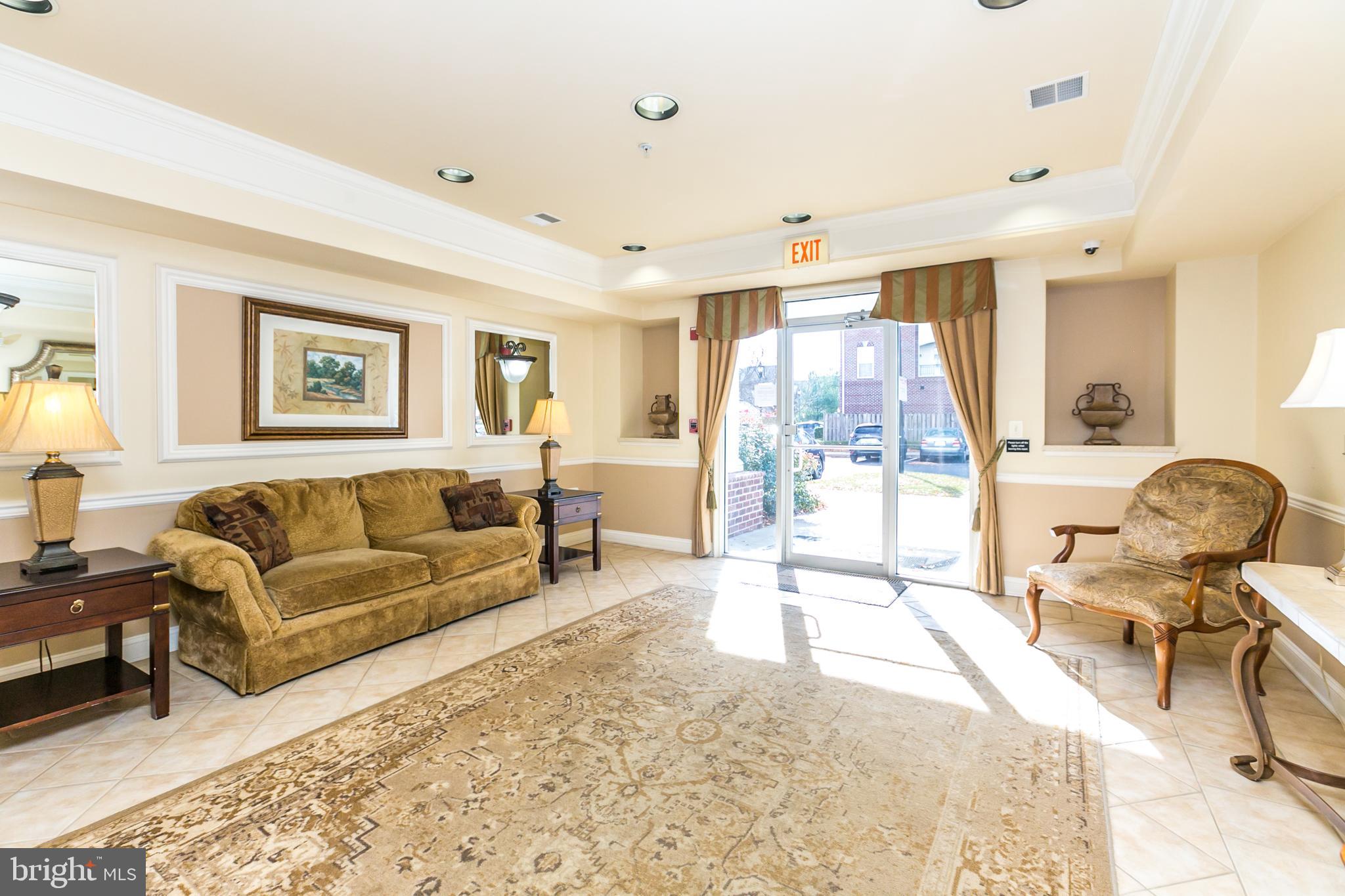 VILLAGE OF RIVER HILL - Residential