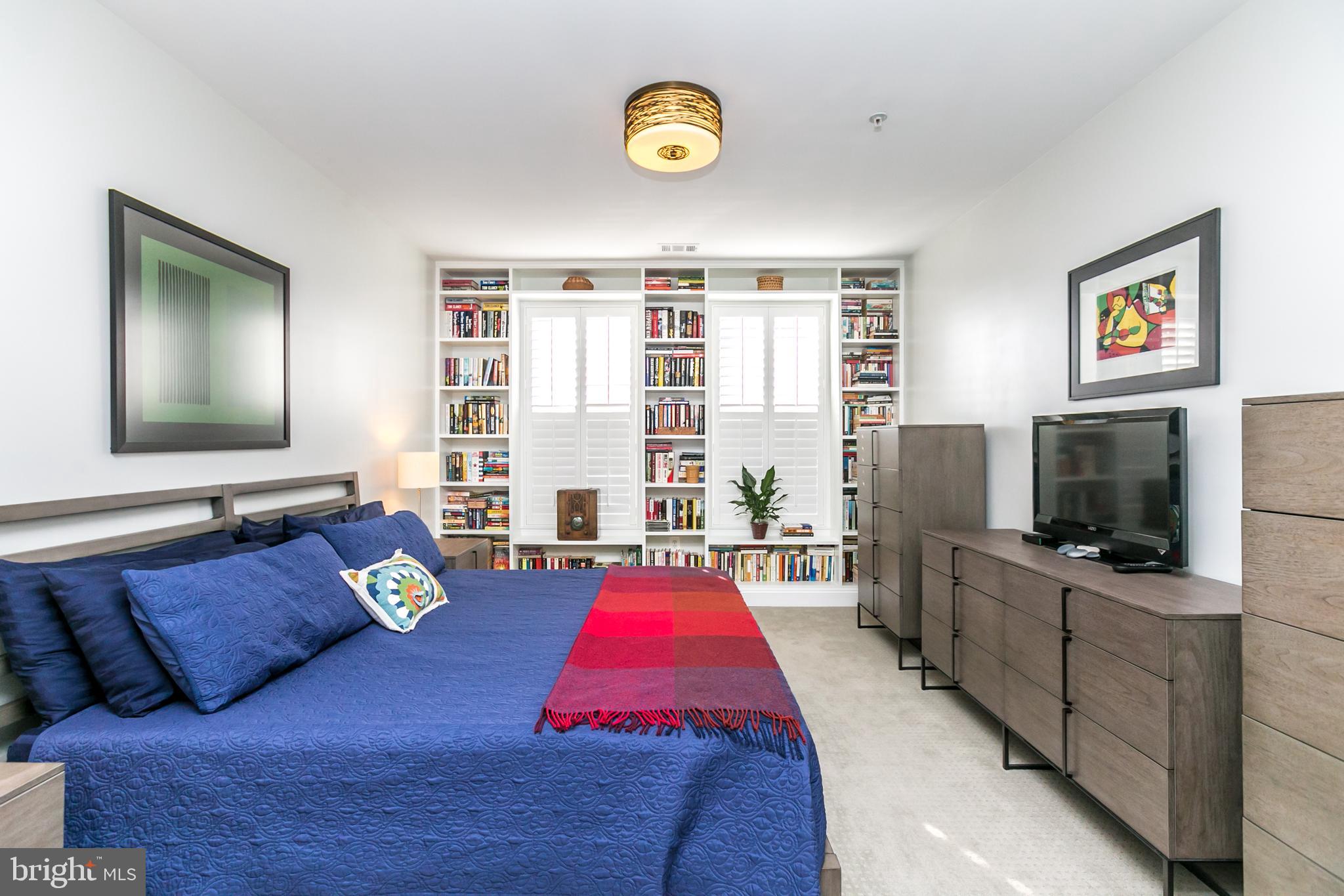 VILLAGE OF RIVER HILL - Residential