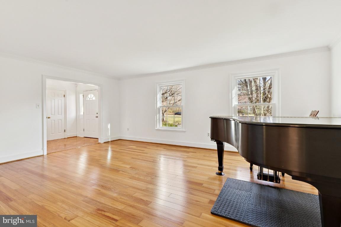 2724 BERRYLAND DRIVE