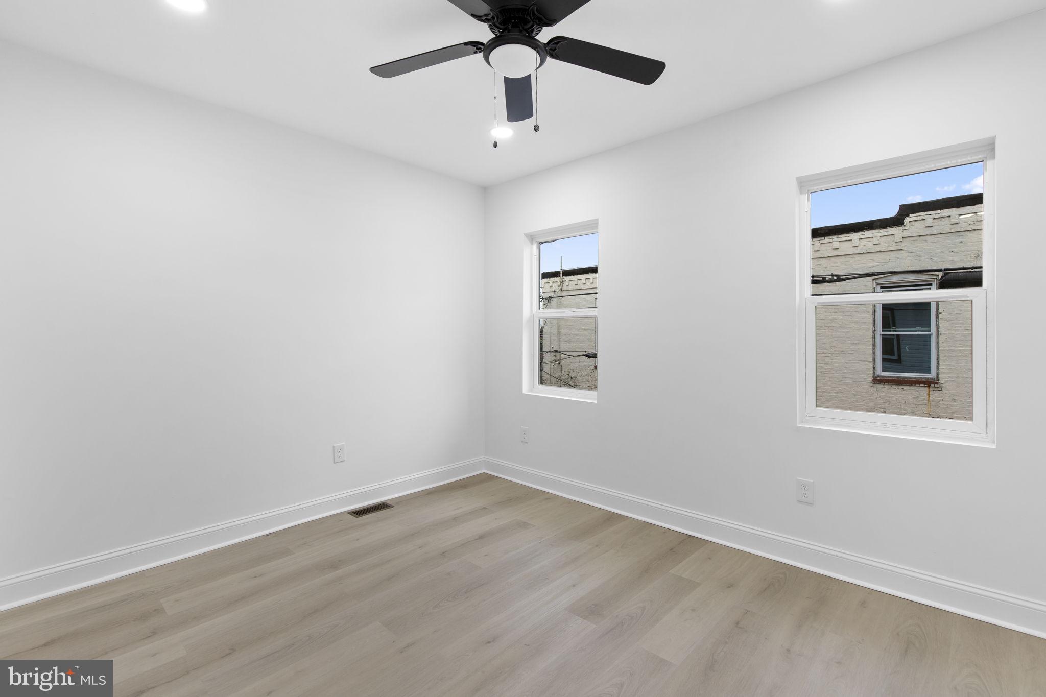 ELWOOD PARK - Residential