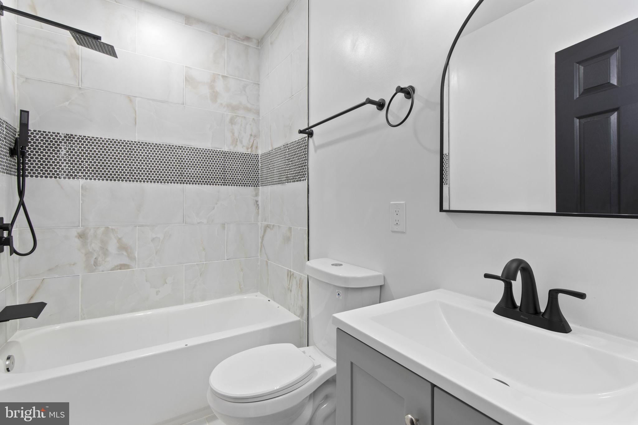 ELWOOD PARK - Residential