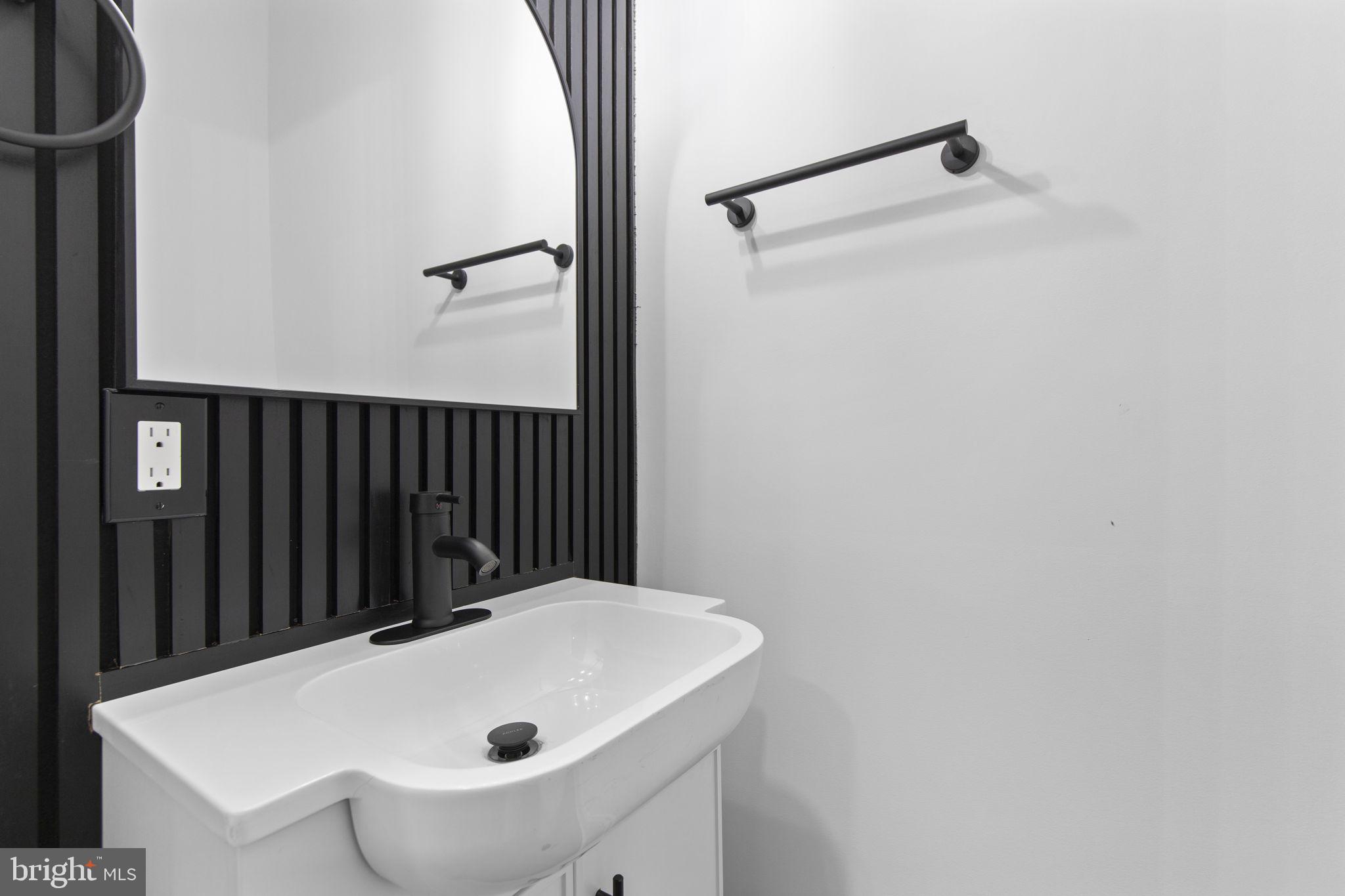 ELWOOD PARK - Residential