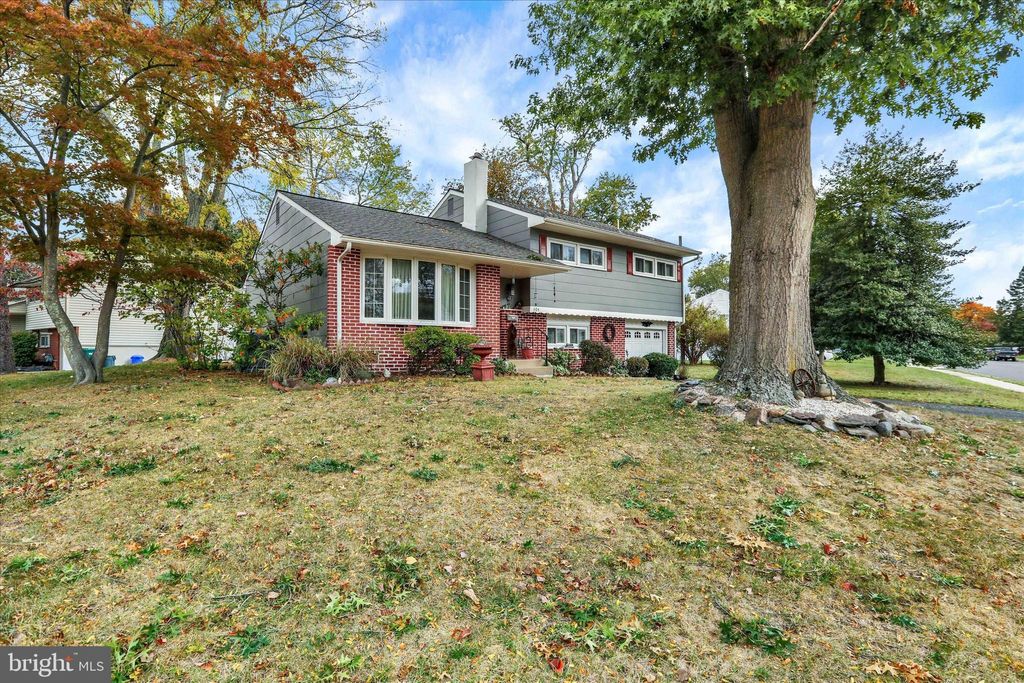 Photo of 404 Alden Avenue, MORRISVILLE, PA 19067 (MLS # PABU2107800)