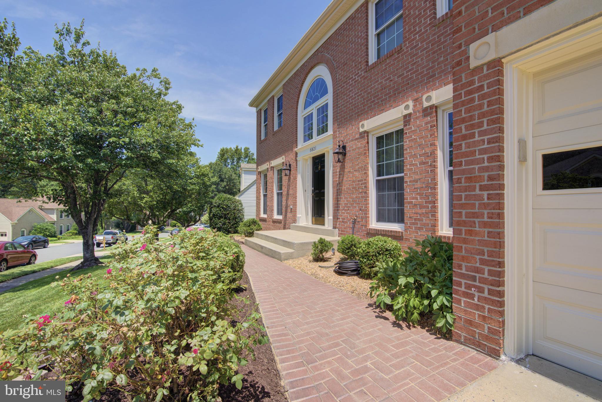 6821 COMPTON HEIGHTS CIRCLE