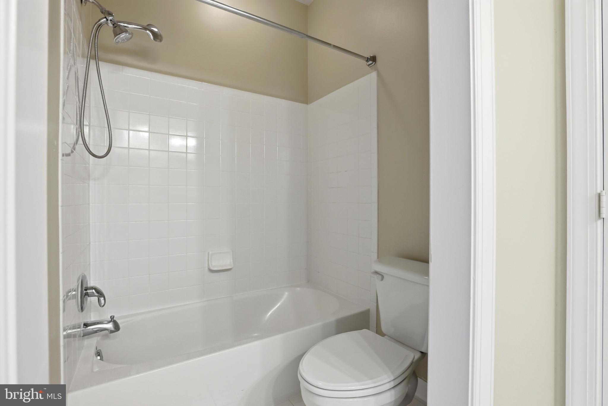 KINGSVIEW VILLAGE - Residential