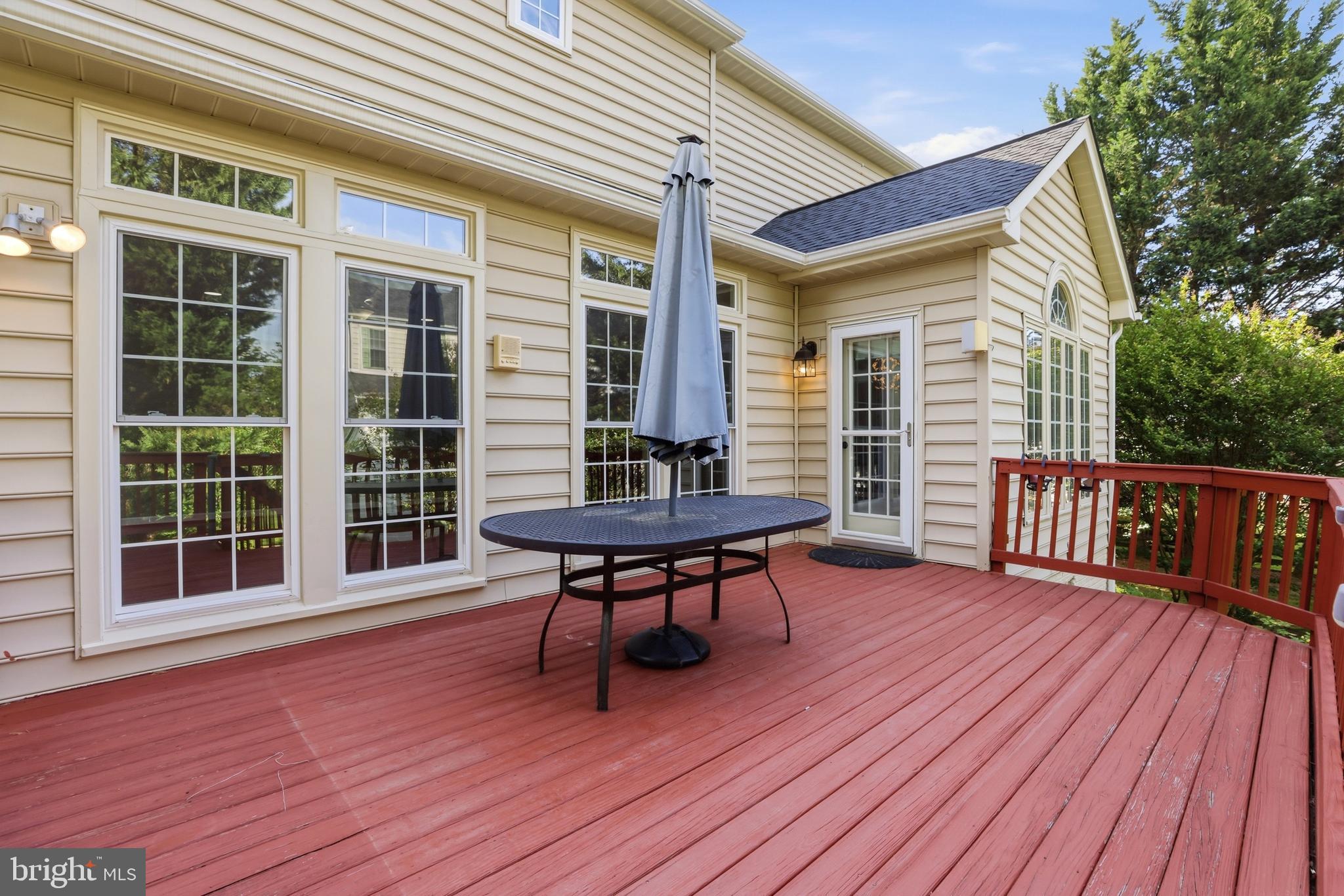 KINGSVIEW VILLAGE - Residential