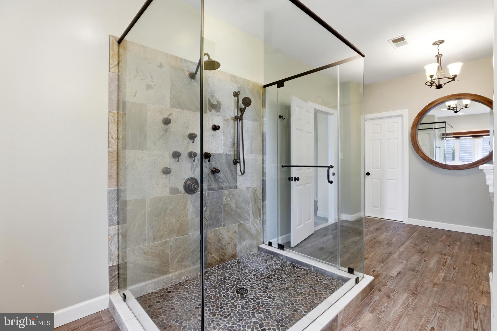KINGSVIEW VILLAGE - Residential