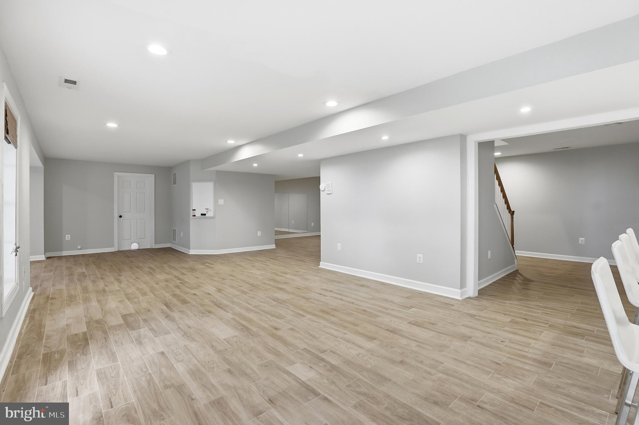 KINGSVIEW VILLAGE - Residential