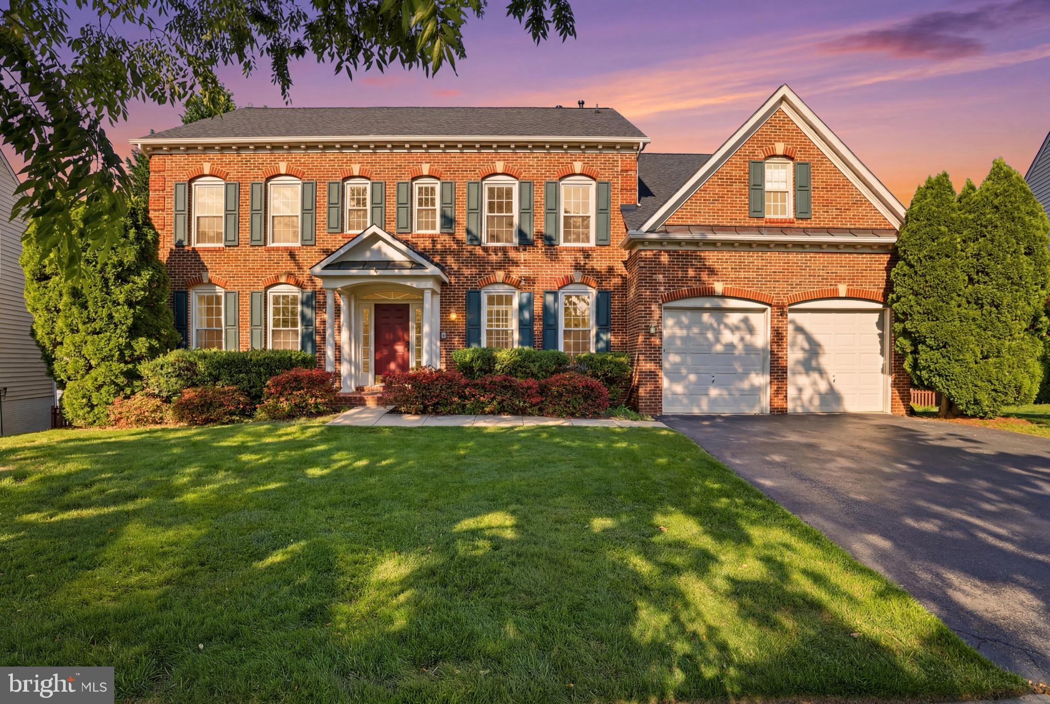 KINGSVIEW VILLAGE - Residential