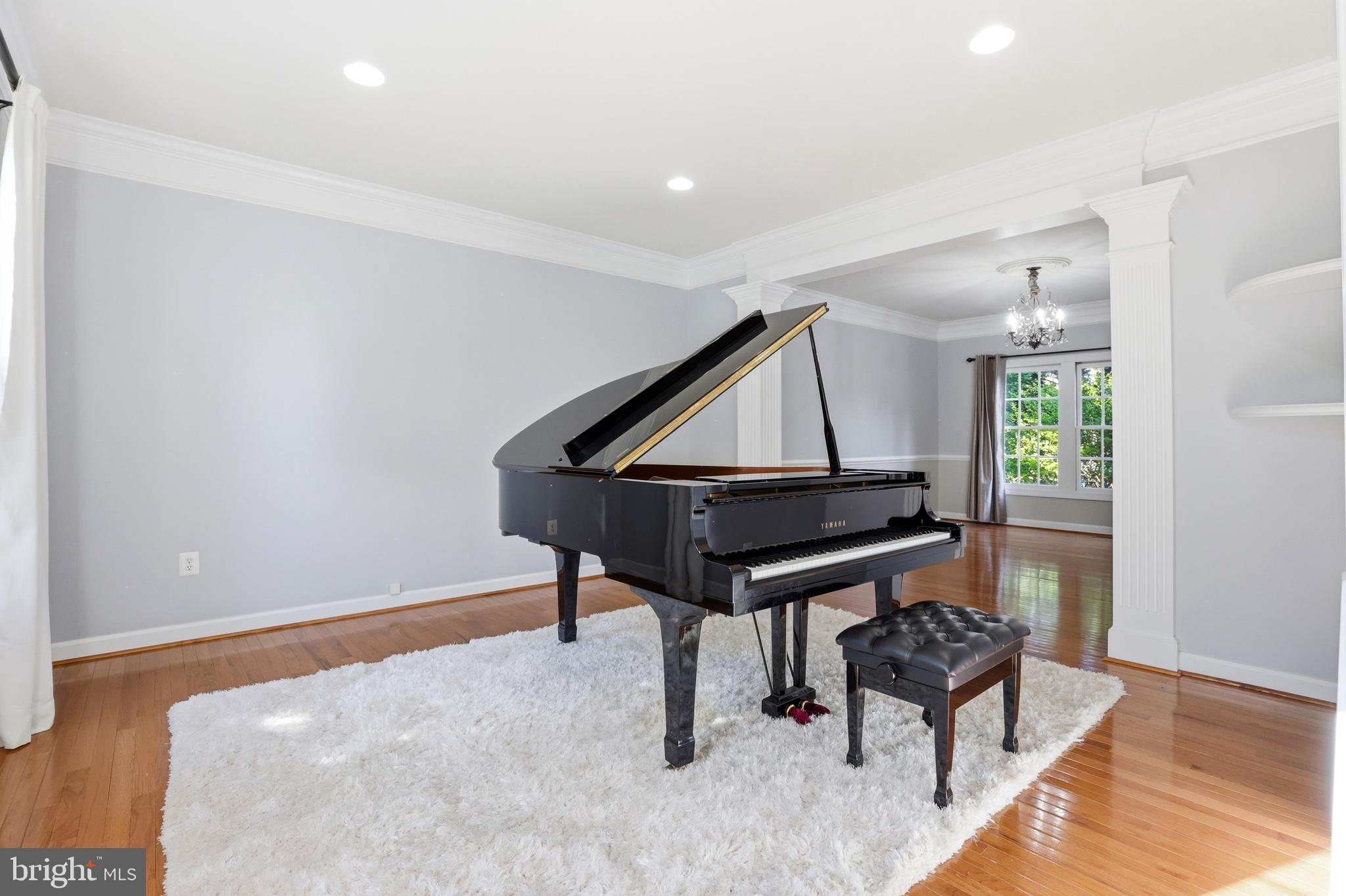 KINGSVIEW VILLAGE - Residential
