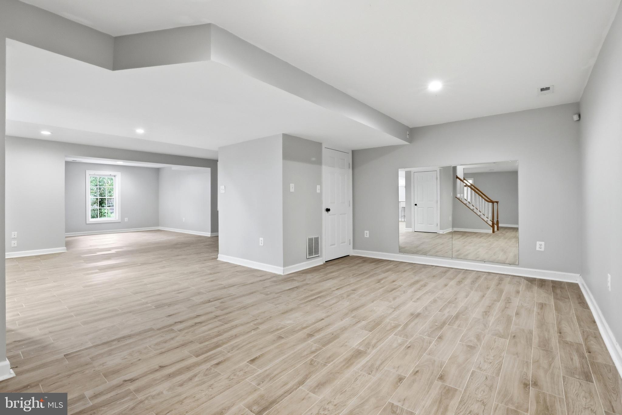 KINGSVIEW VILLAGE - Residential