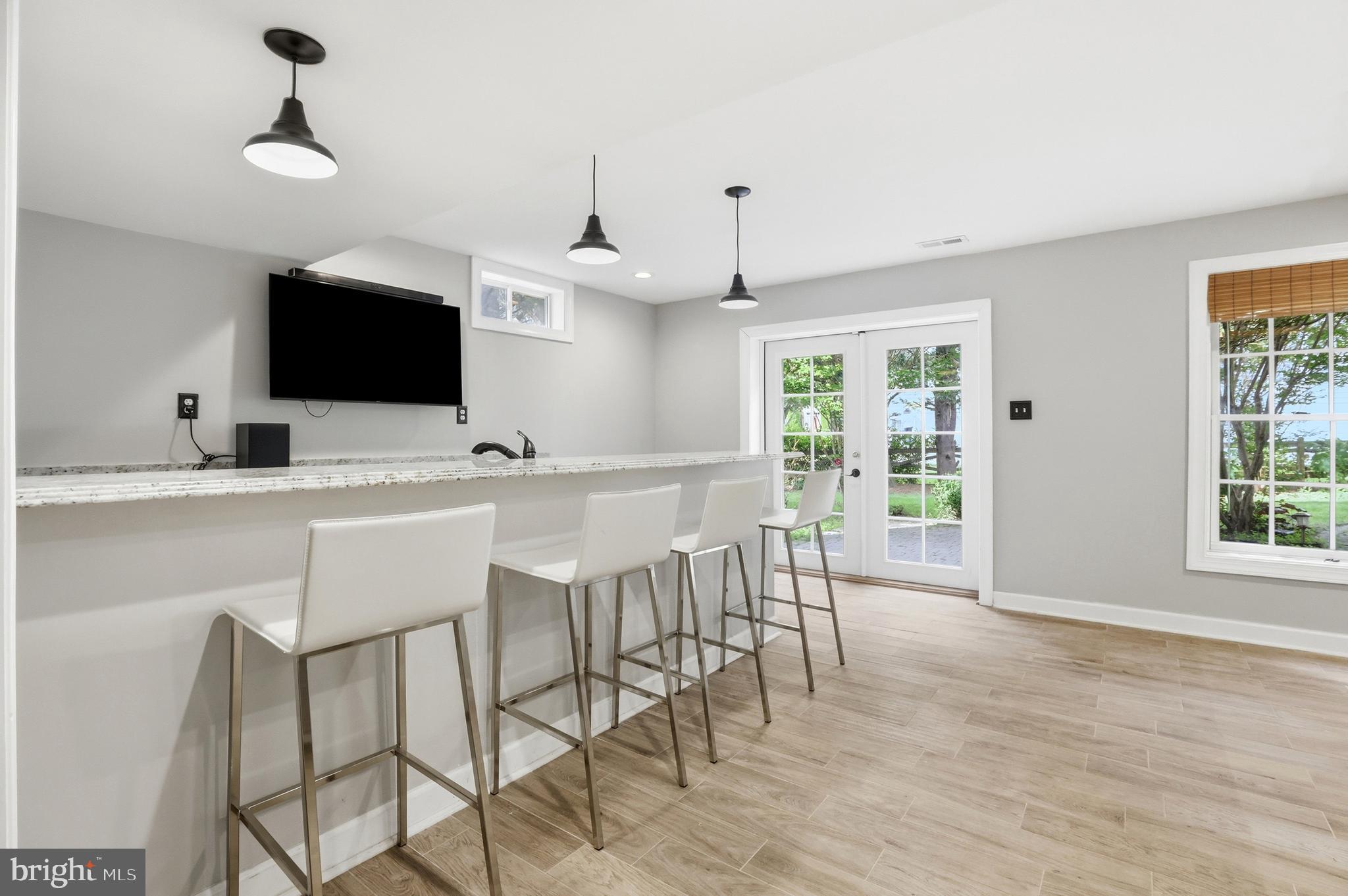 KINGSVIEW VILLAGE - Residential