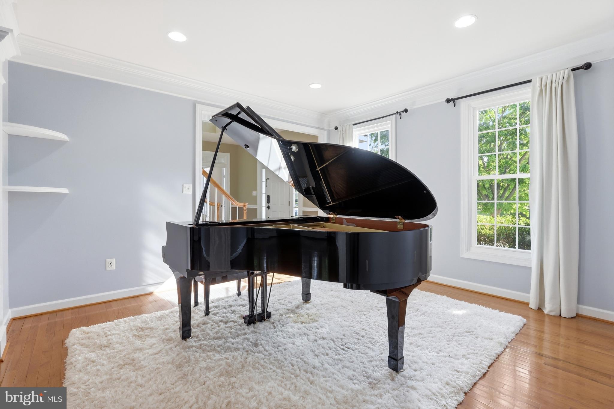 KINGSVIEW VILLAGE - Residential