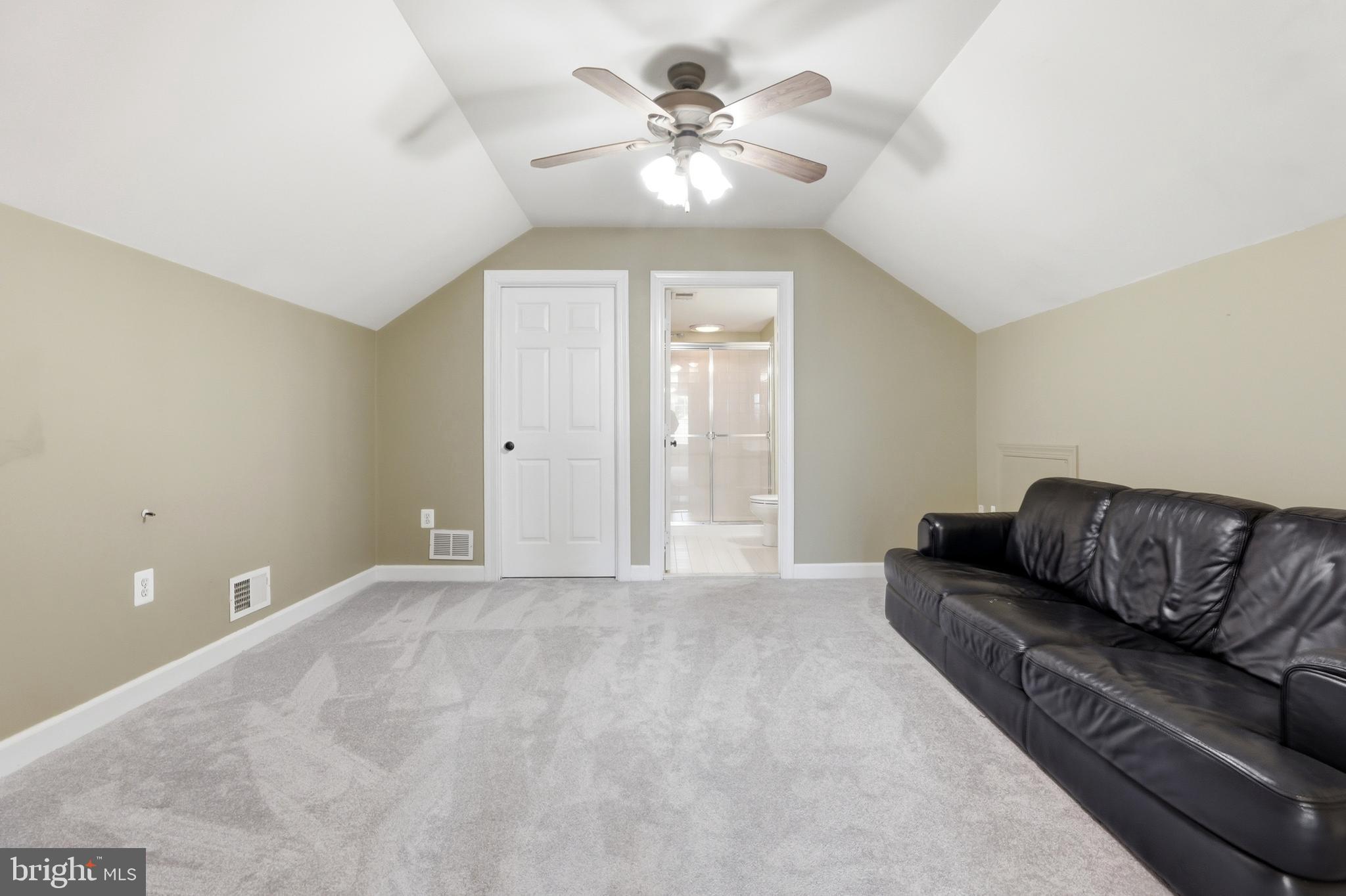 KINGSVIEW VILLAGE - Residential