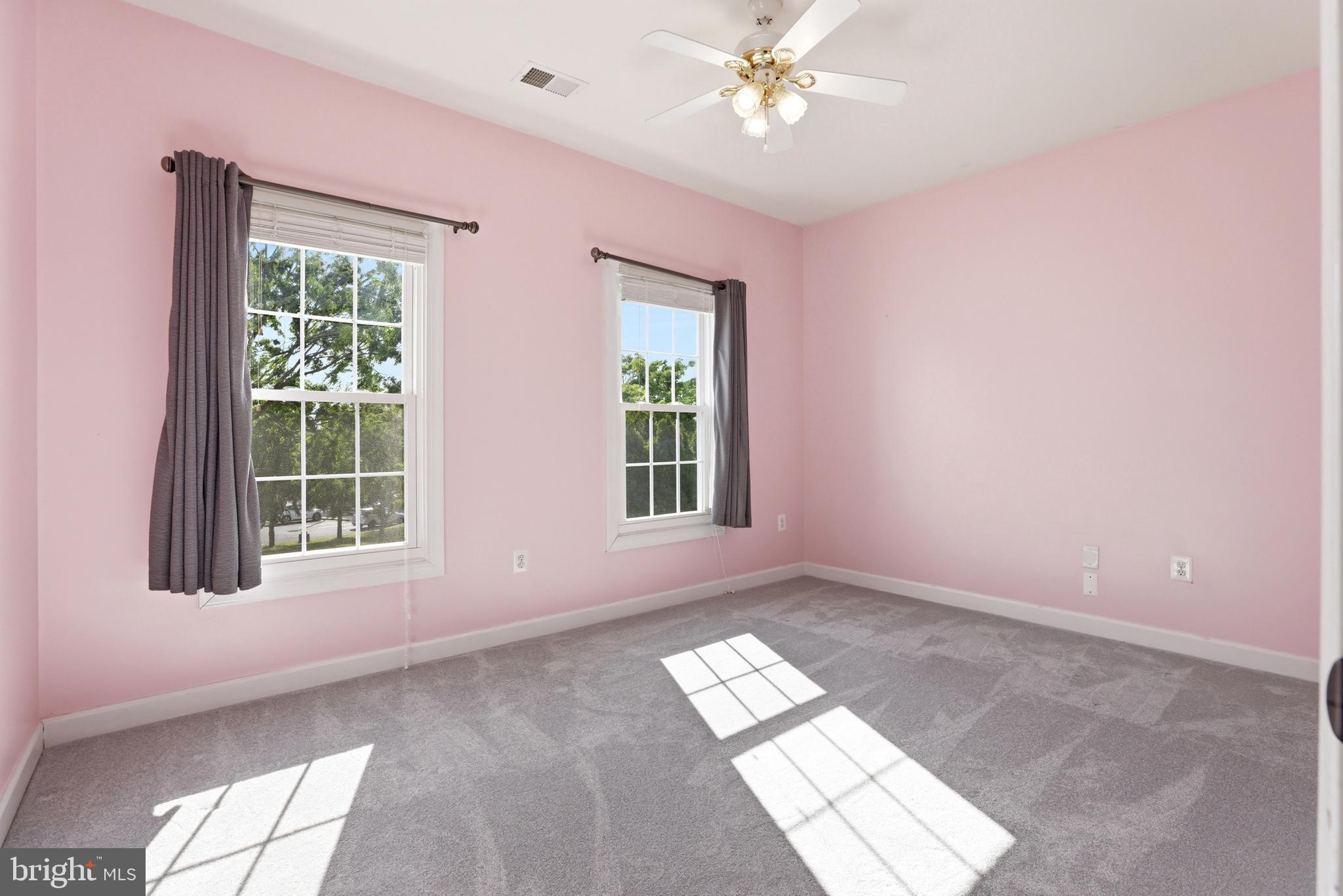 KINGSVIEW VILLAGE - Residential