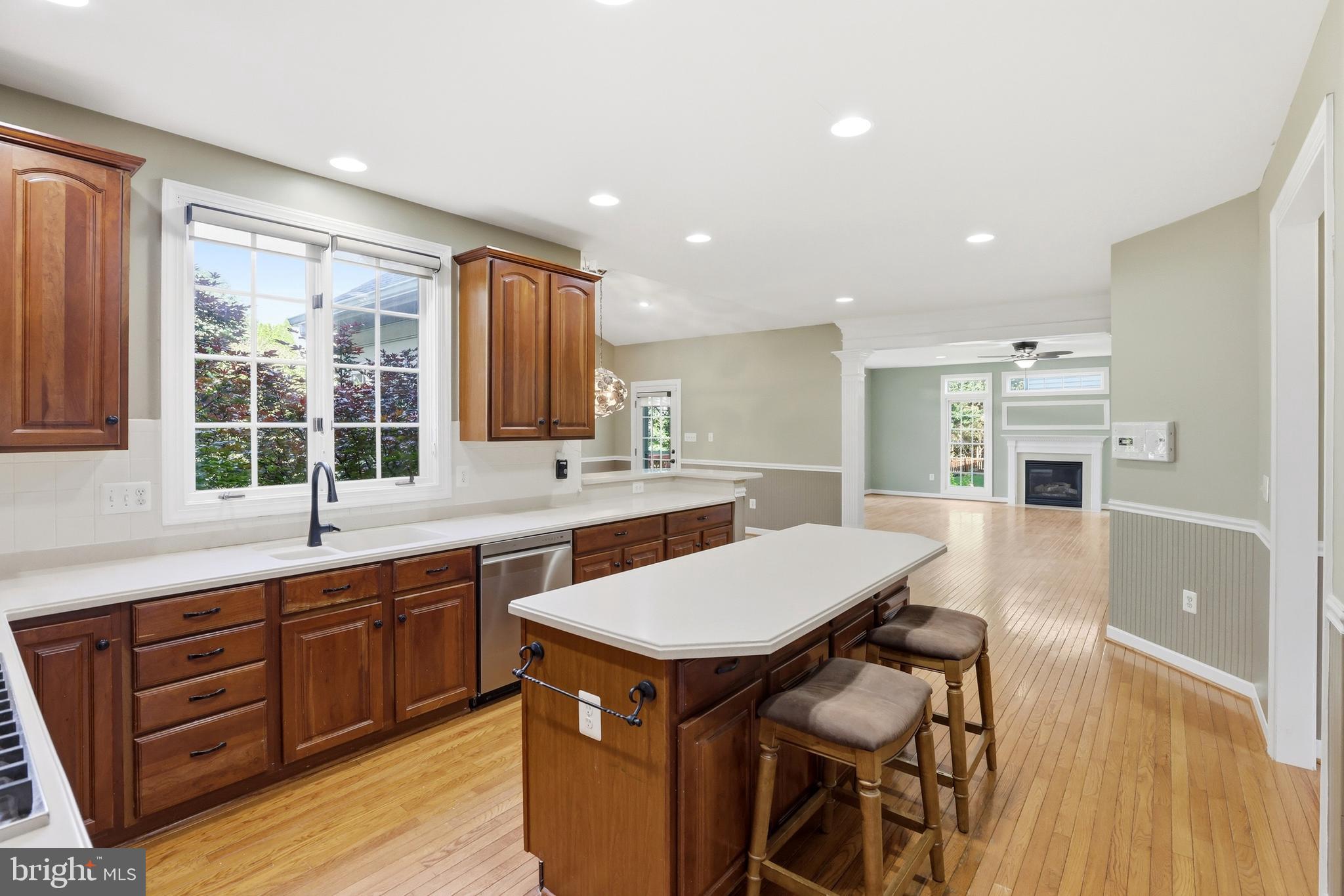 KINGSVIEW VILLAGE - Residential