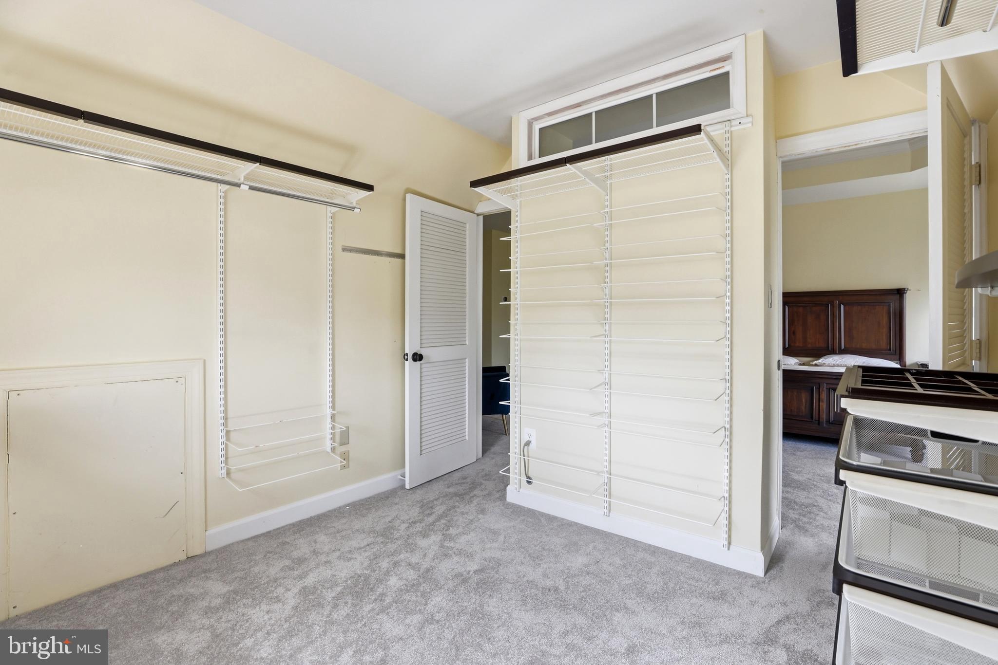 KINGSVIEW VILLAGE - Residential