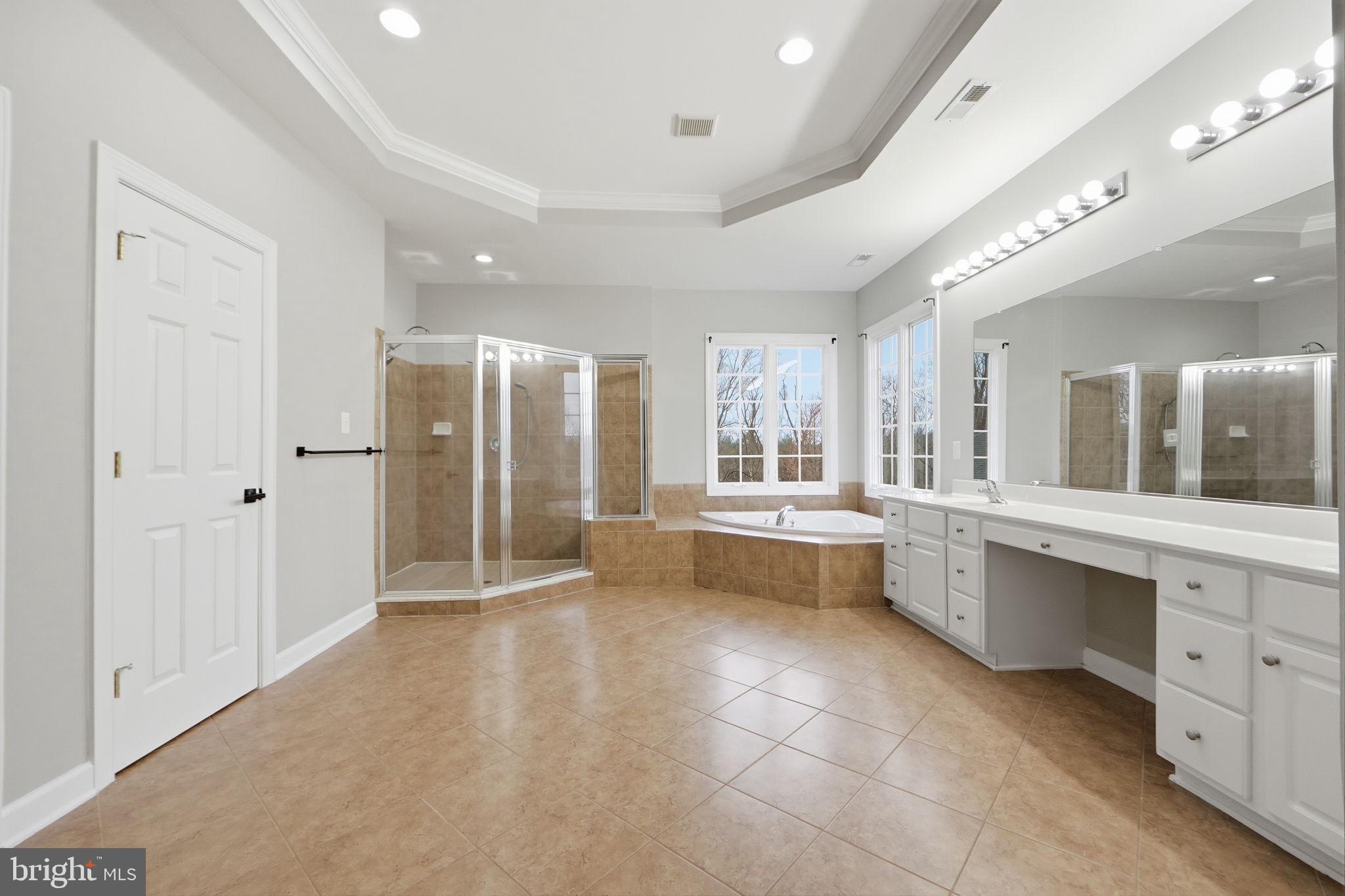 WINDSOR KNOLLS - Residential