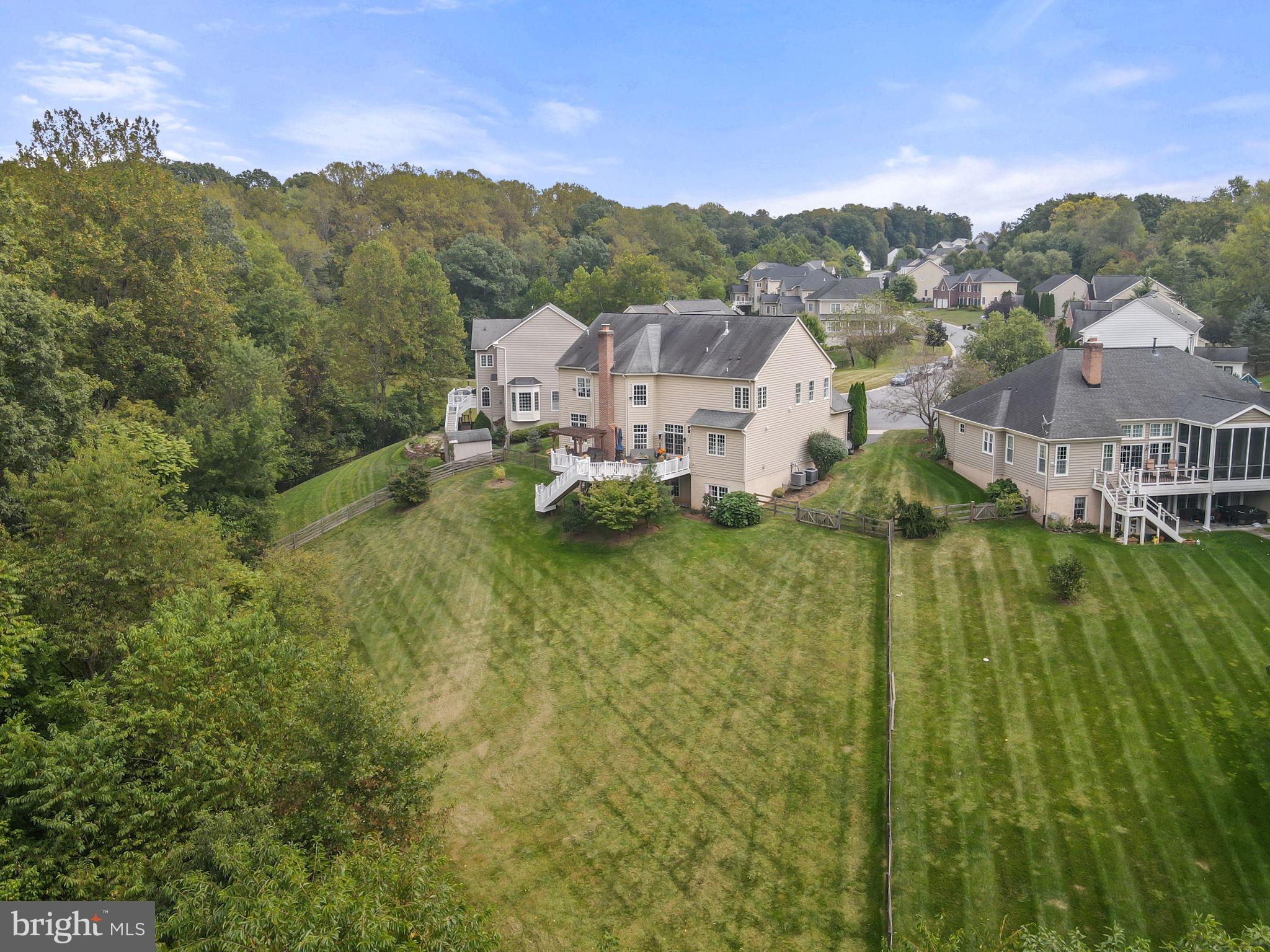 WINDSOR KNOLLS - Residential