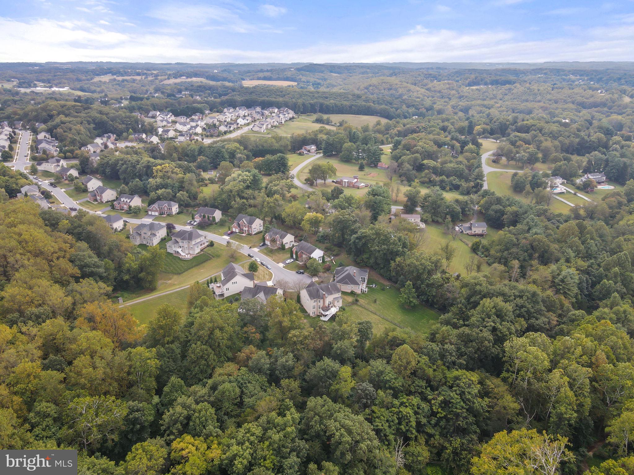 WINDSOR KNOLLS - Residential