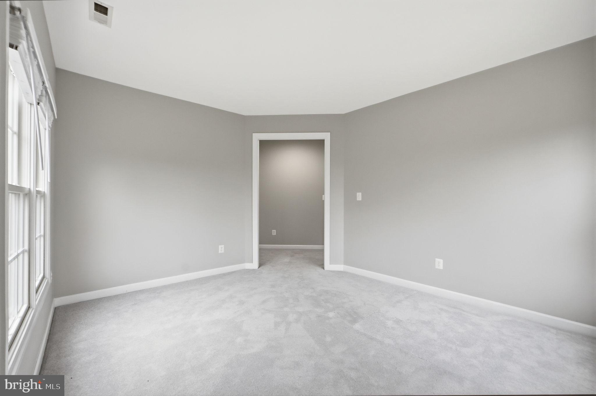 WINDSOR KNOLLS - Residential