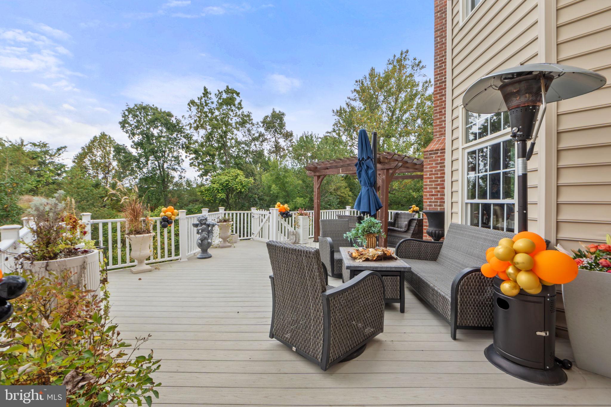 WINDSOR KNOLLS - Residential