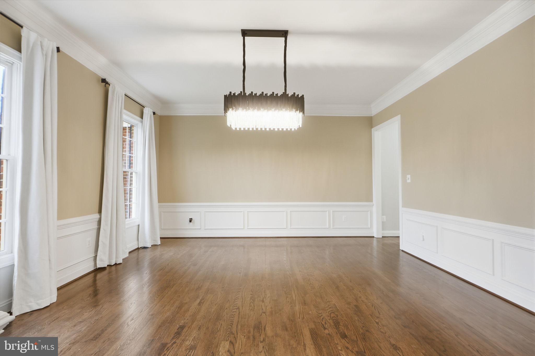 WINDSOR KNOLLS - Residential