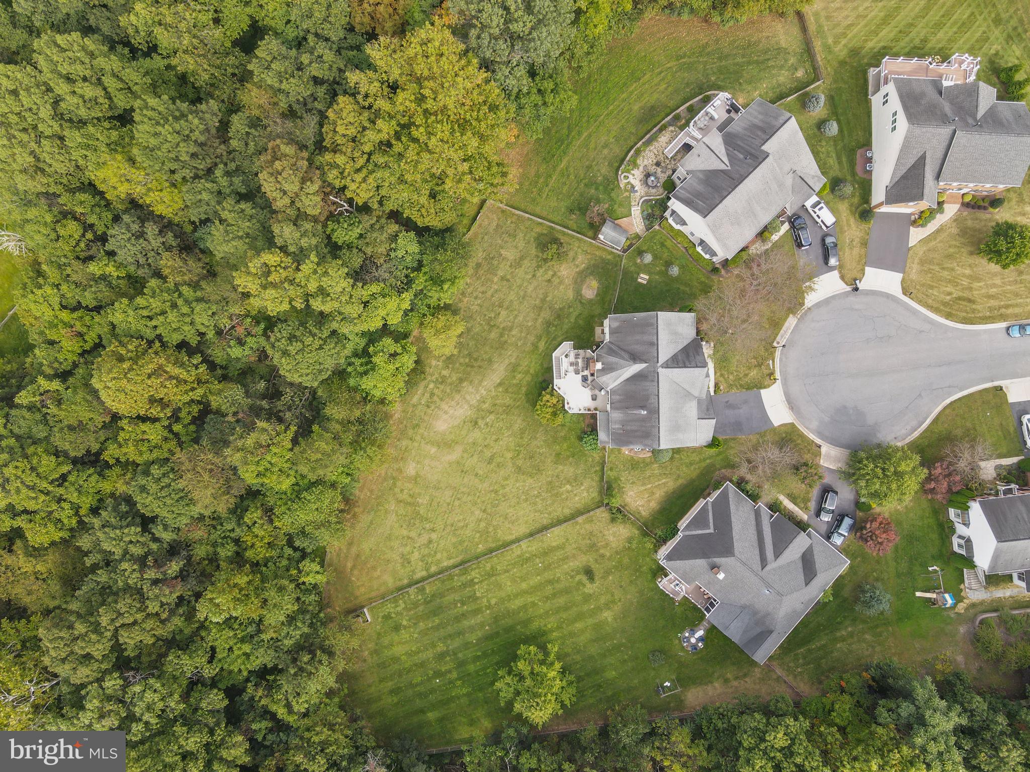 WINDSOR KNOLLS - Residential