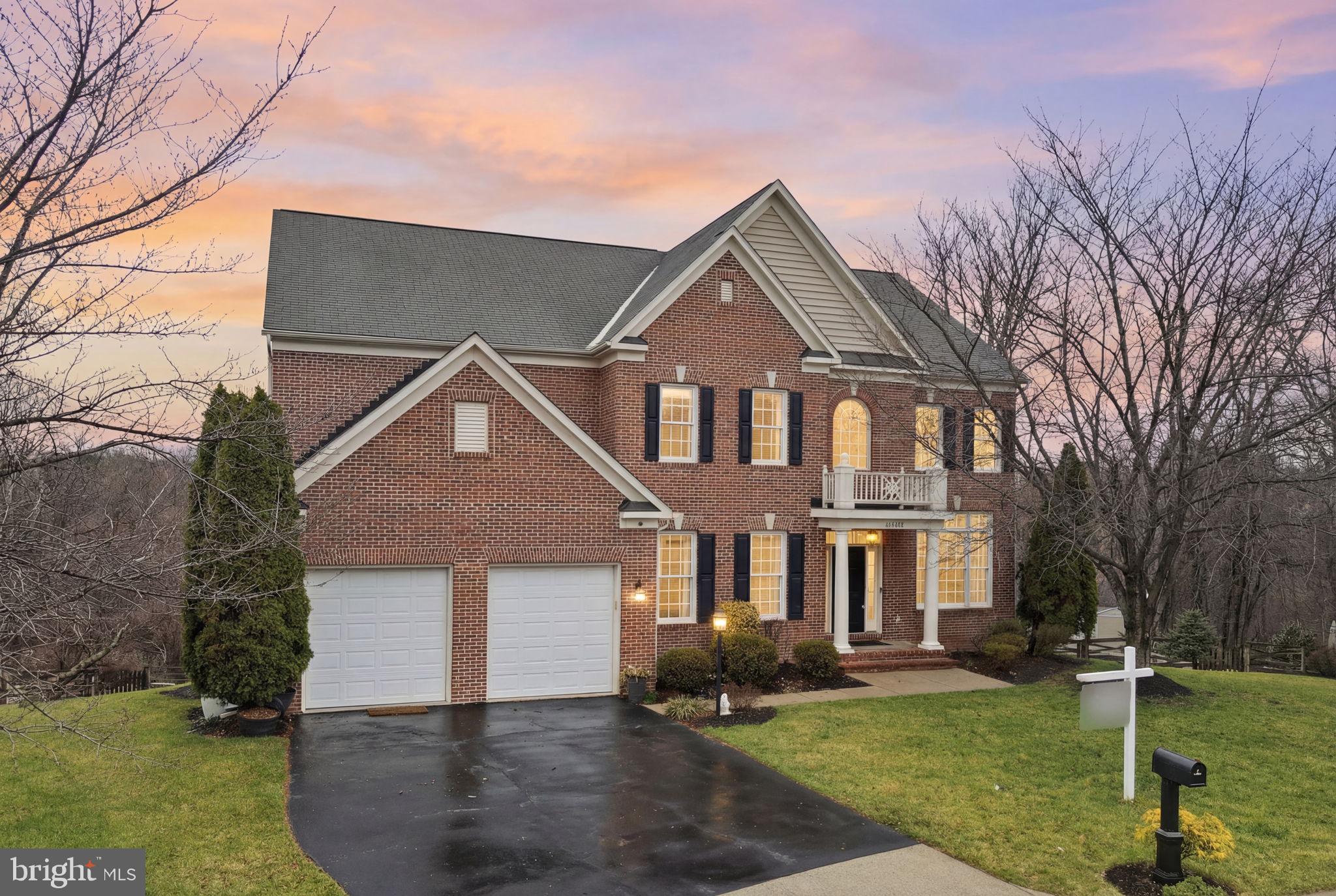 WINDSOR KNOLLS - Residential