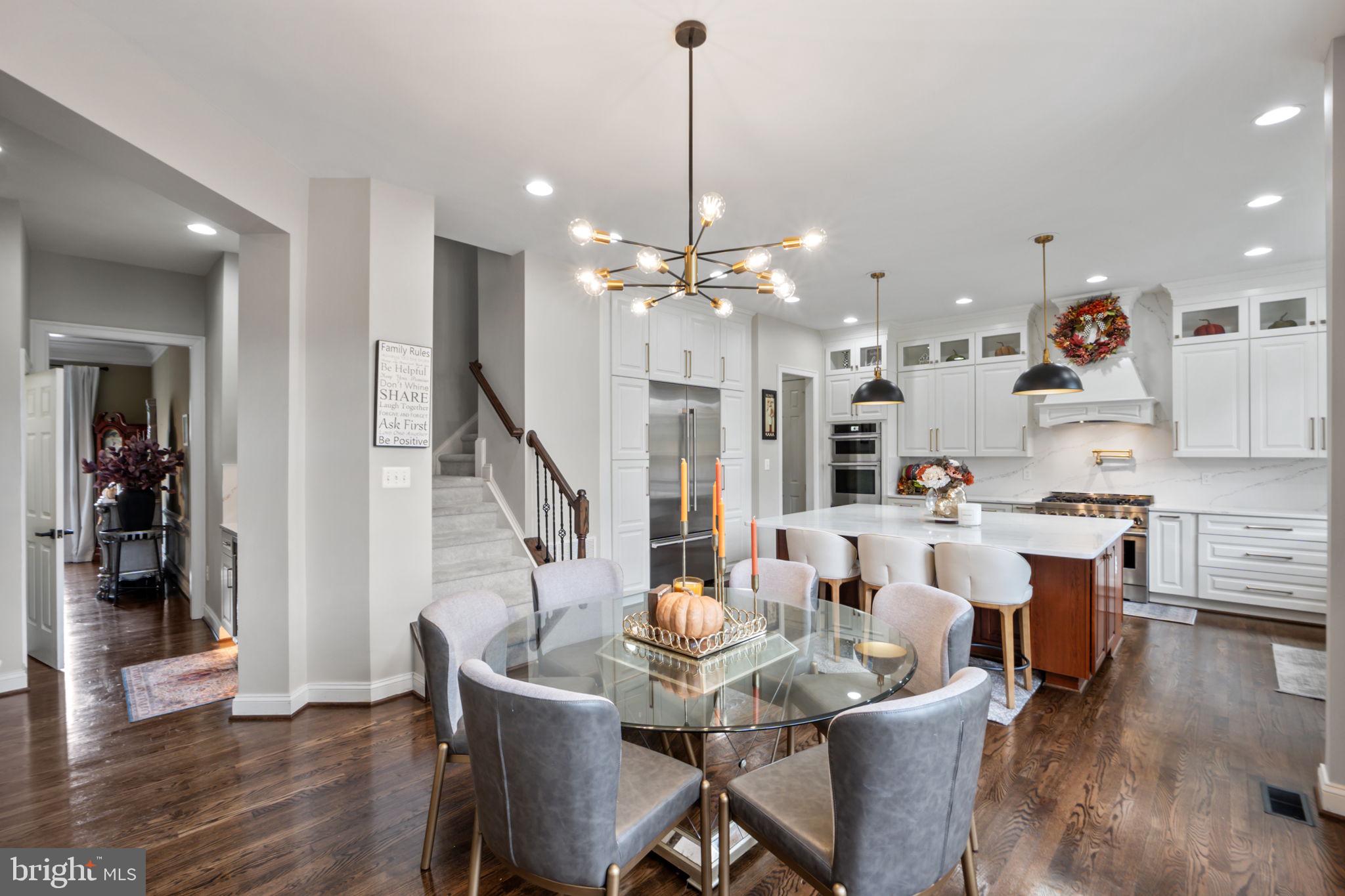 WINDSOR KNOLLS - Residential