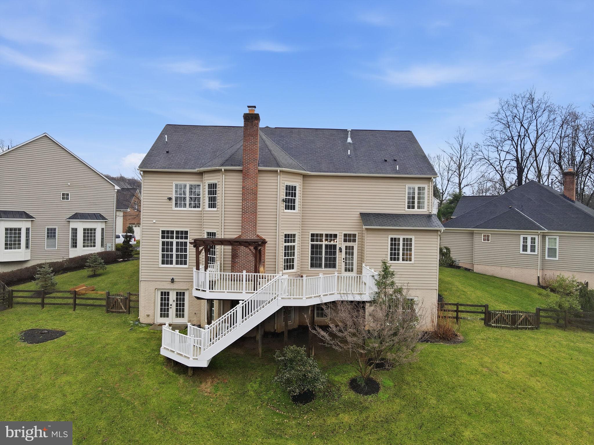 WINDSOR KNOLLS - Residential