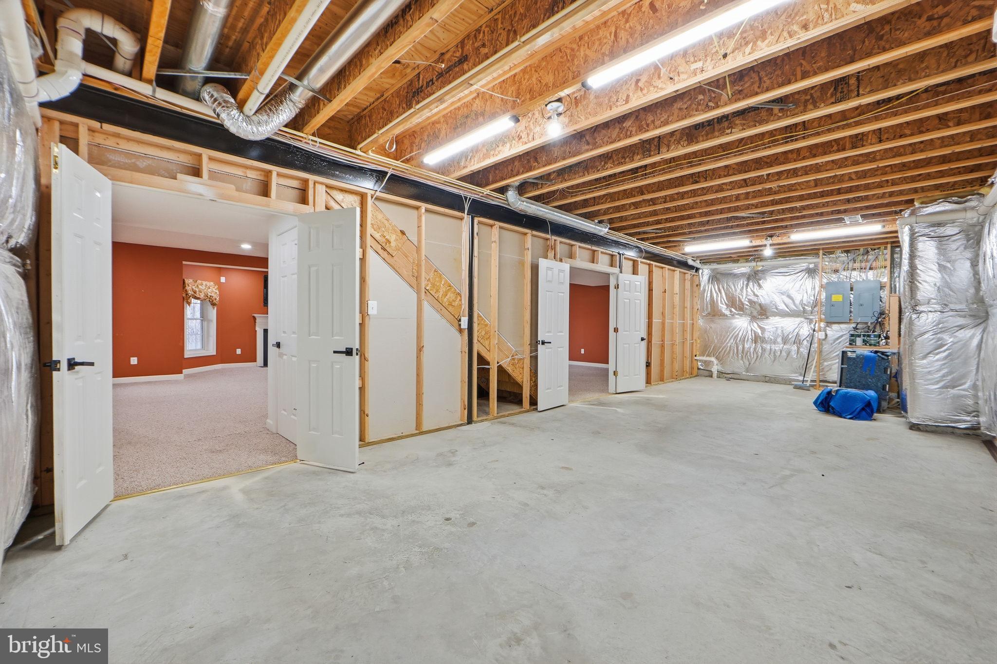 WINDSOR KNOLLS - Residential