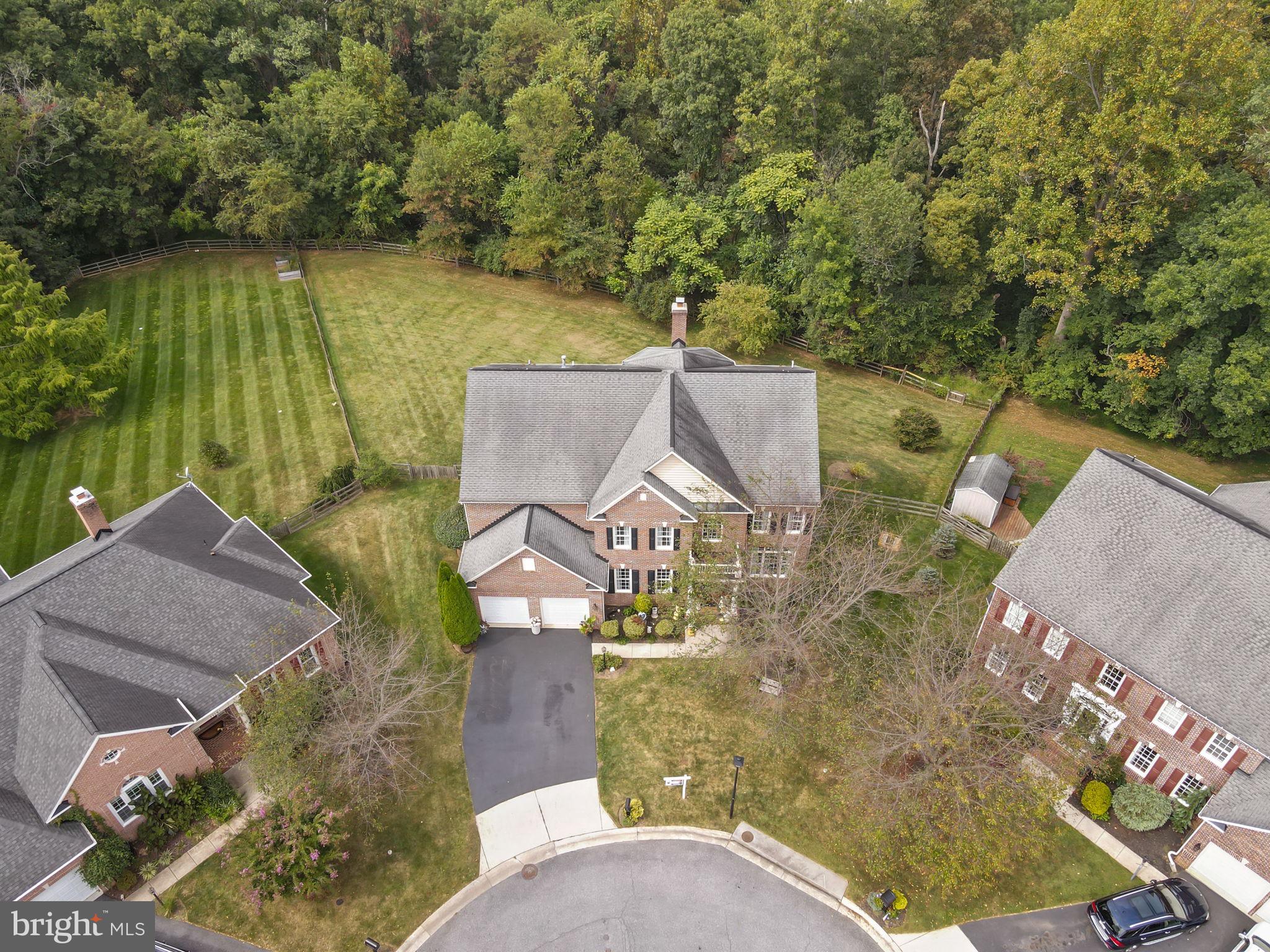 WINDSOR KNOLLS - Residential