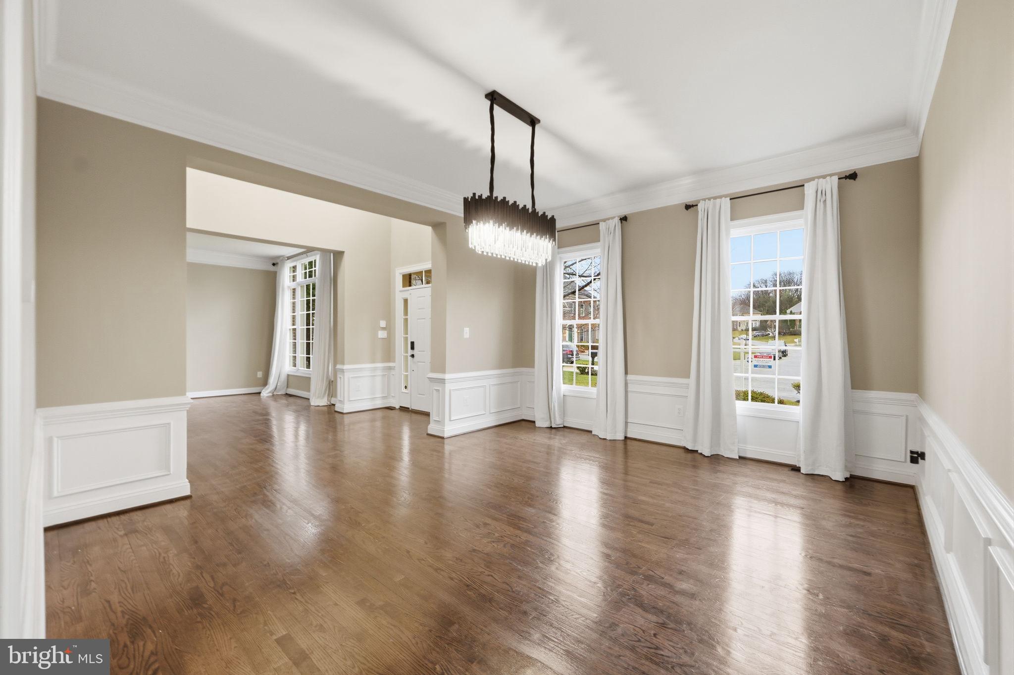 WINDSOR KNOLLS - Residential