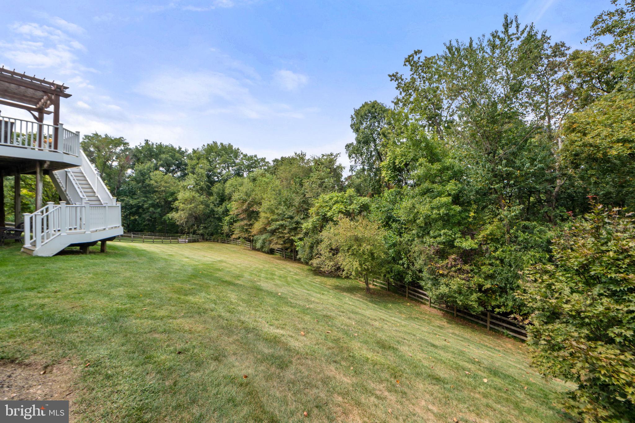 WINDSOR KNOLLS - Residential