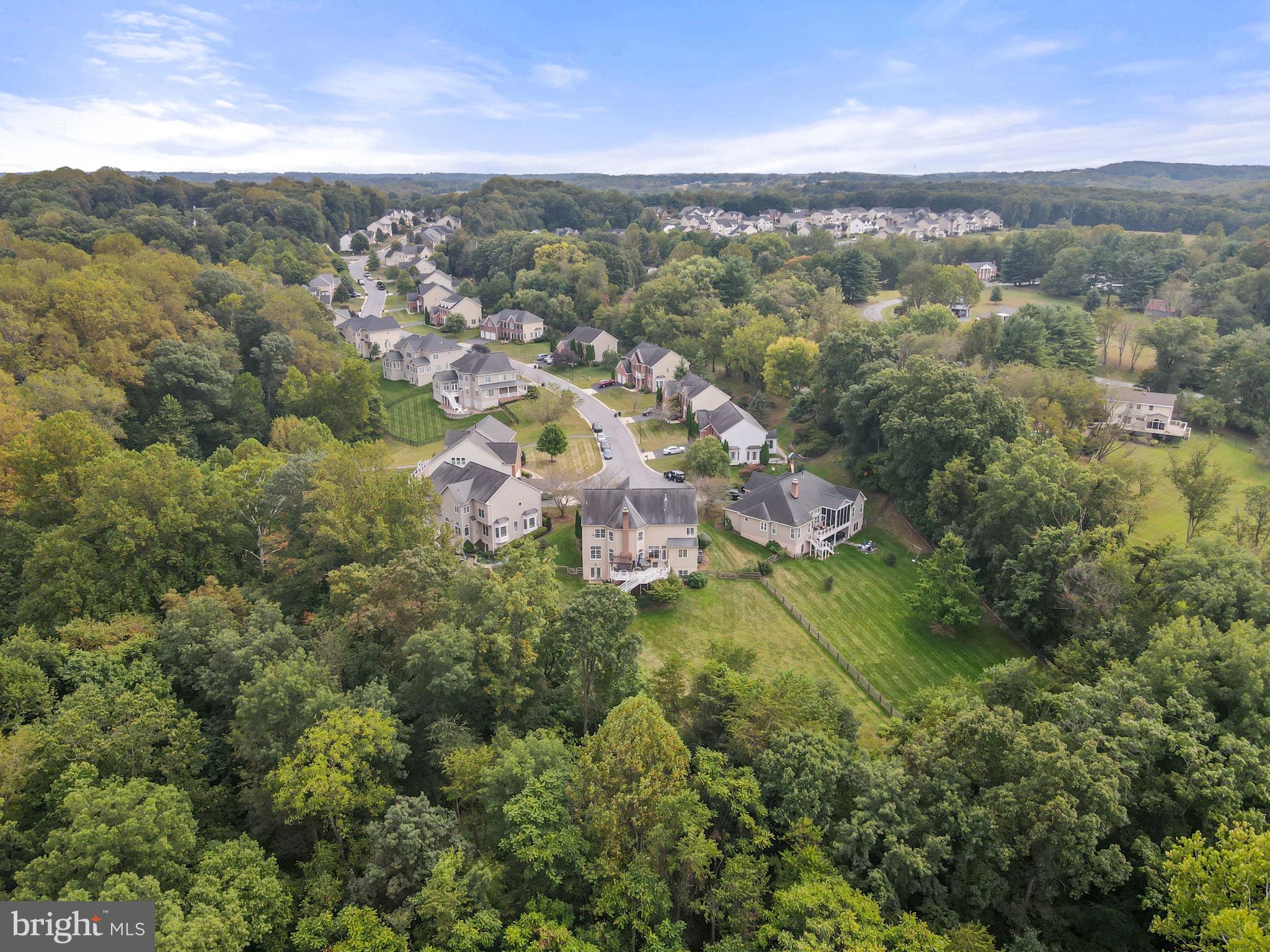 WINDSOR KNOLLS - Residential