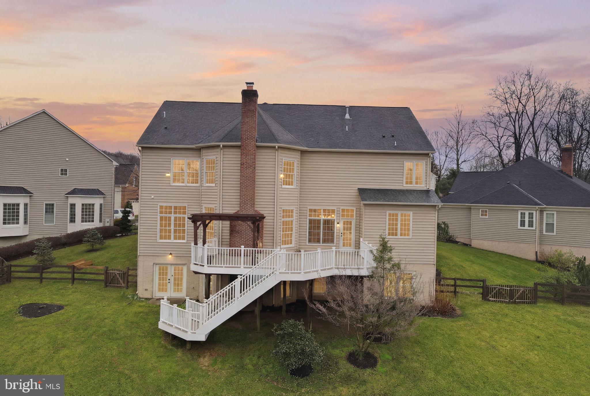 WINDSOR KNOLLS - Residential