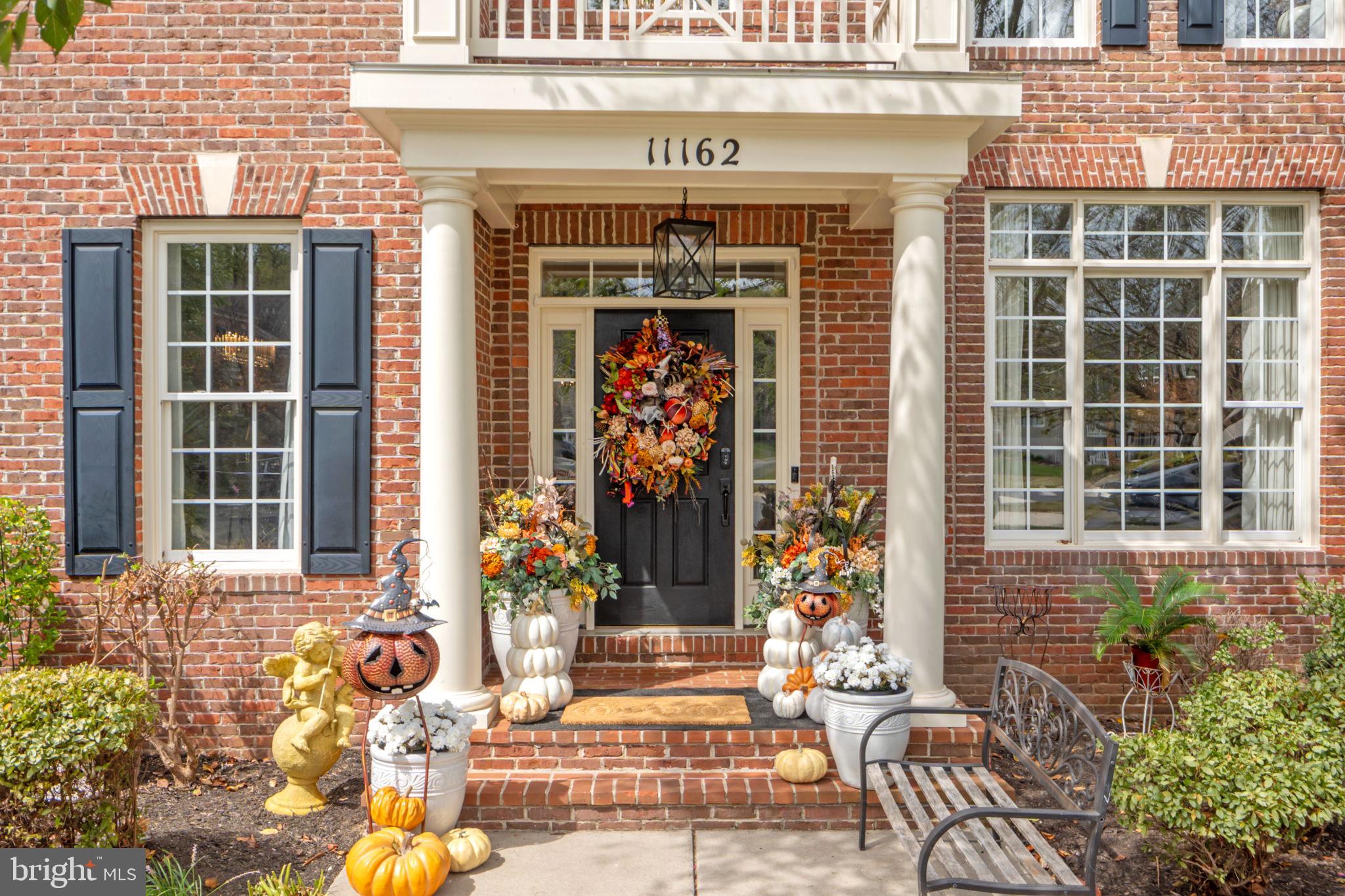 WINDSOR KNOLLS - Residential