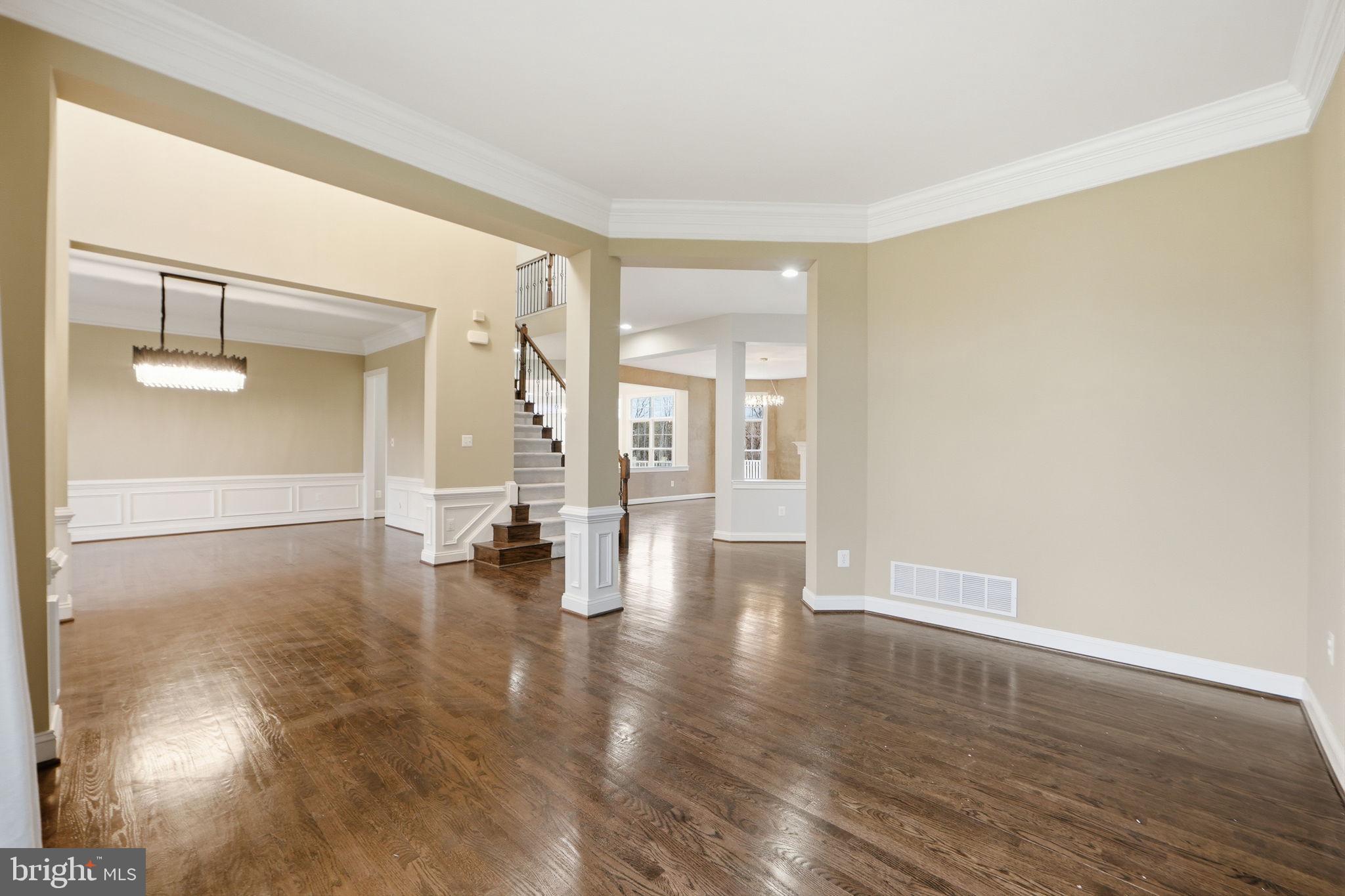 WINDSOR KNOLLS - Residential