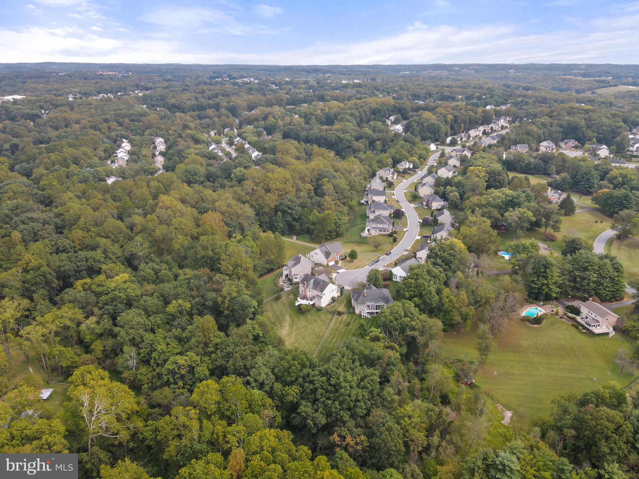 WINDSOR KNOLLS - Residential