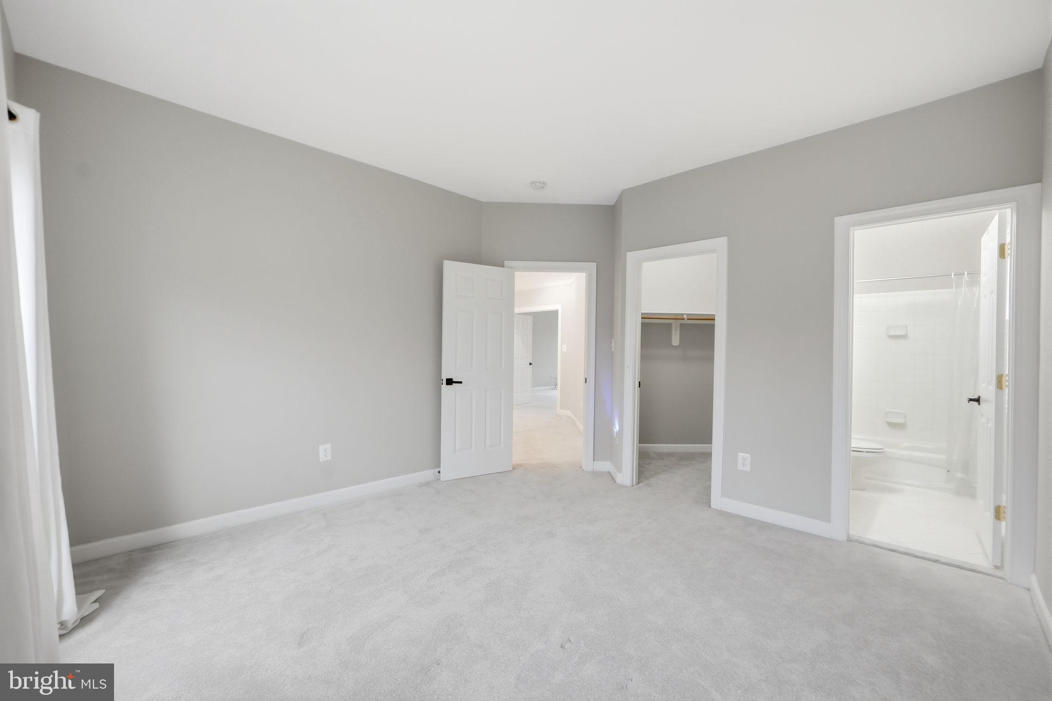 WINDSOR KNOLLS - Residential