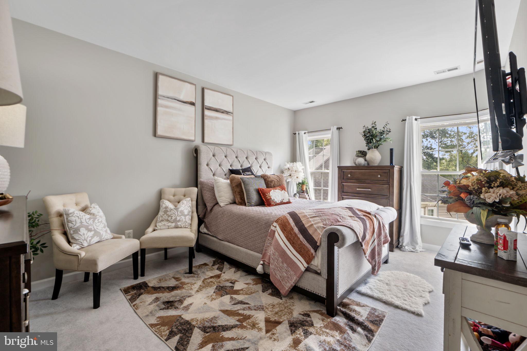 WINDSOR KNOLLS - Residential