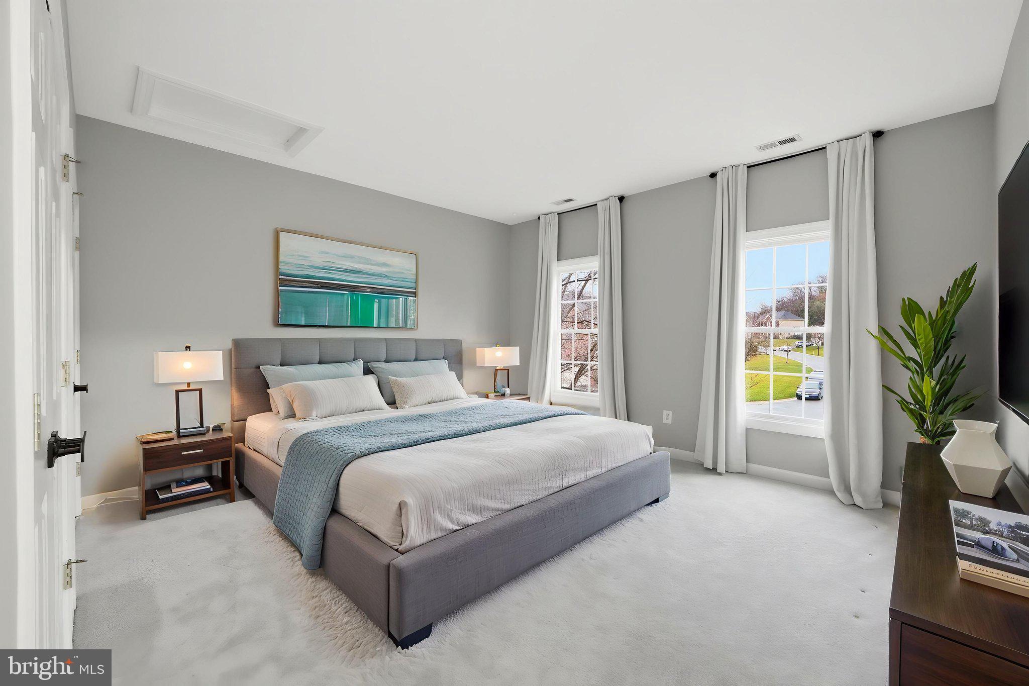 WINDSOR KNOLLS - Residential