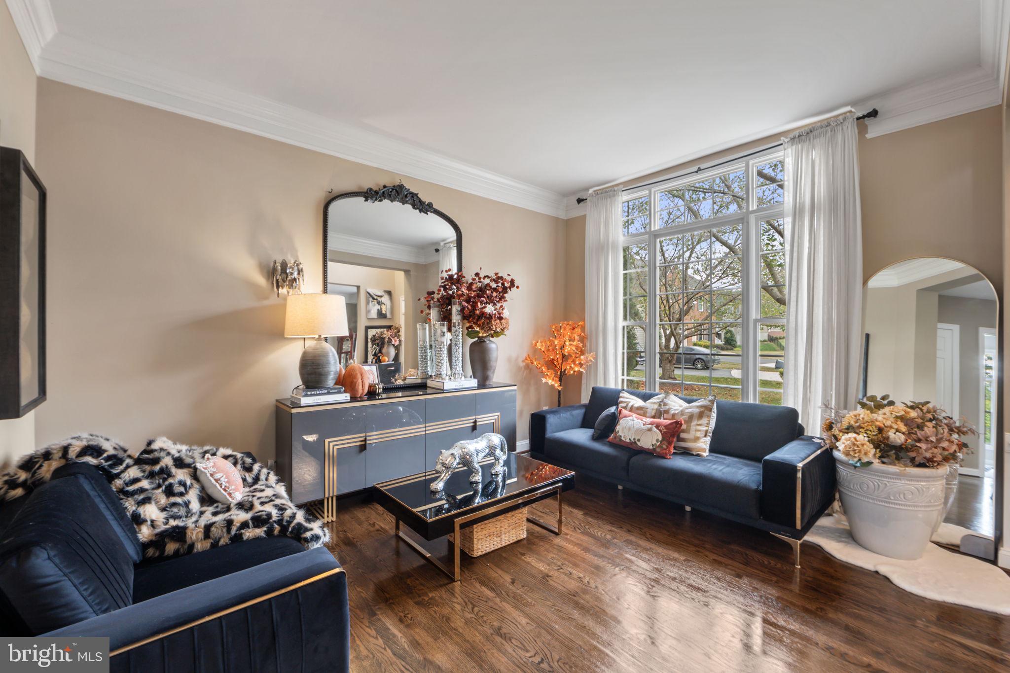 WINDSOR KNOLLS - Residential